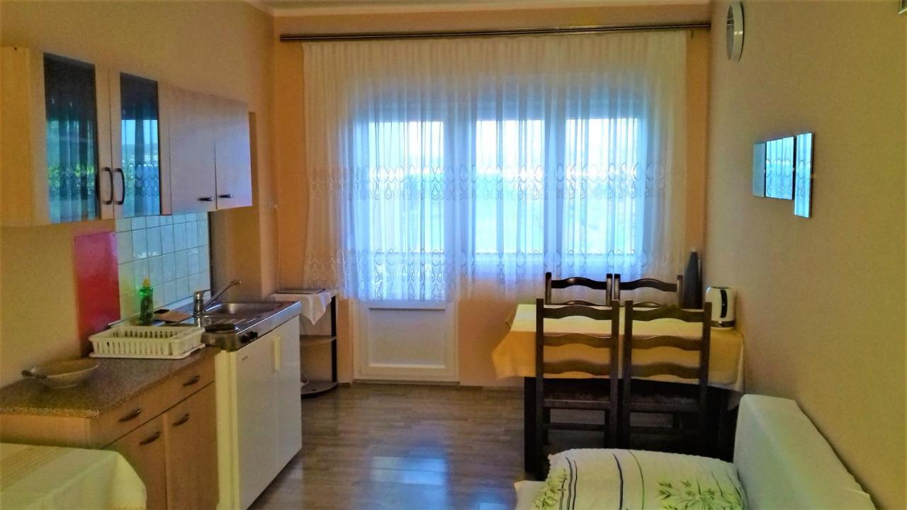 Apartament Branko Fabijanic First Row By The Sea Selce Zewnętrze zdjęcie