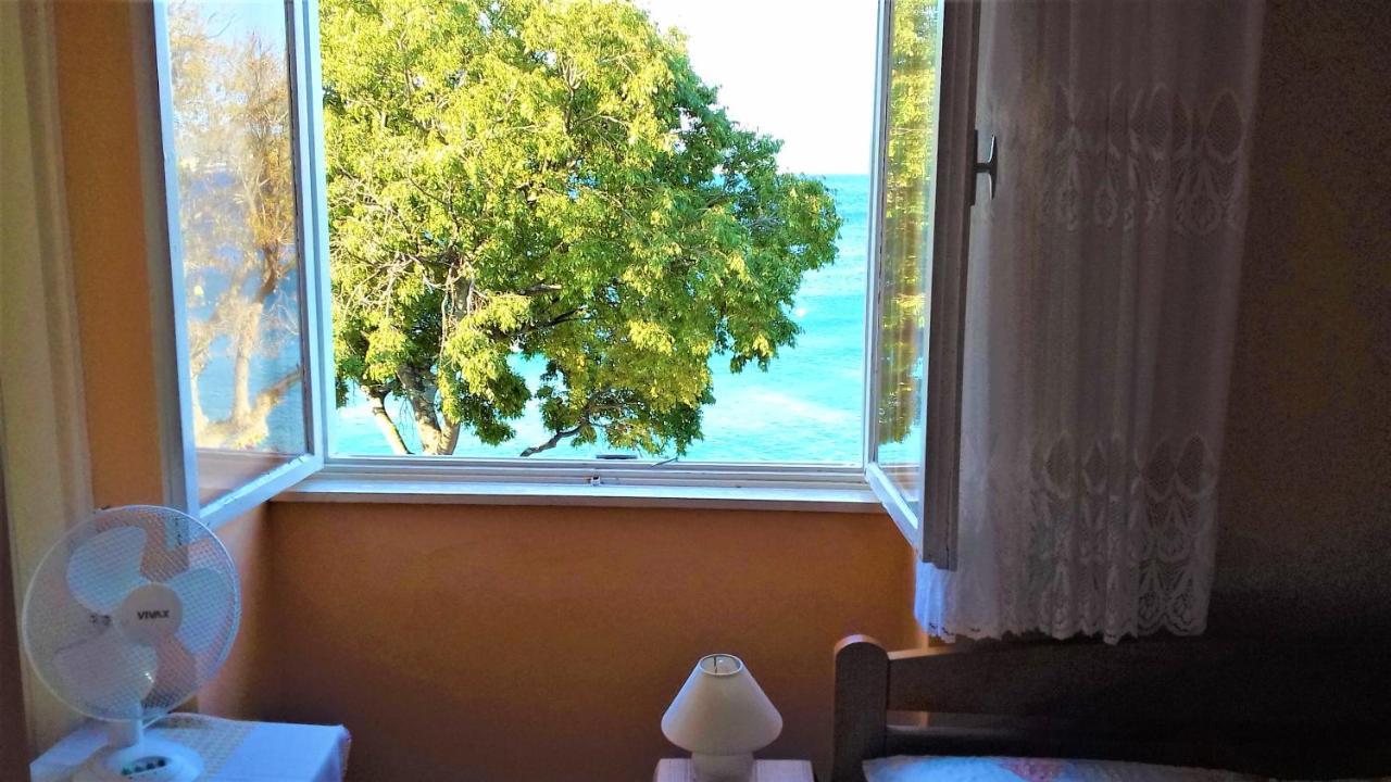 Apartament Branko Fabijanic First Row By The Sea Selce Zewnętrze zdjęcie